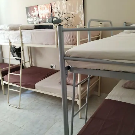 Riveldel Hostel